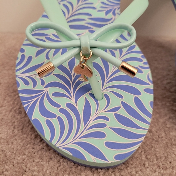 Kate Spade flip flops size 9 - Picture 2 of 5